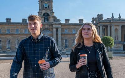 Buying a hot drink using a reusable cup is simple!