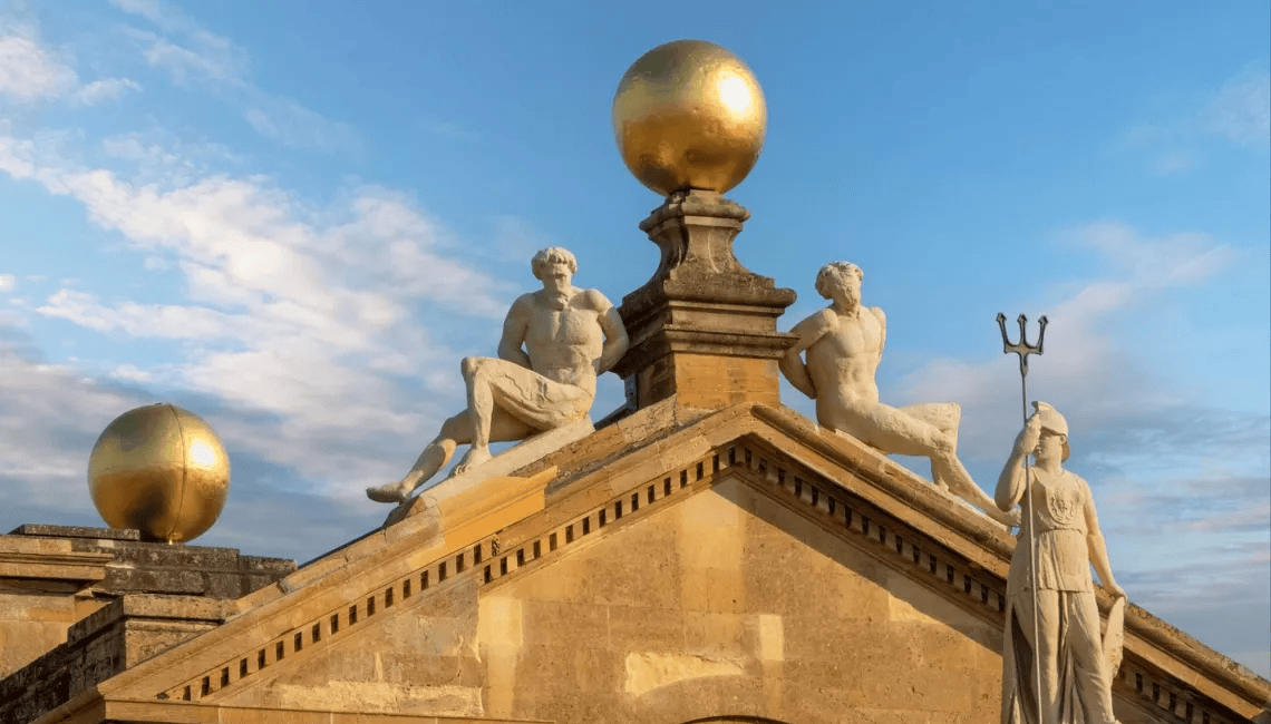 Roof with Statues and Golden Balls
