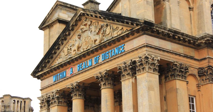 Lawrence Weiner